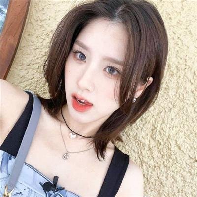 女军官与魔鬼封面