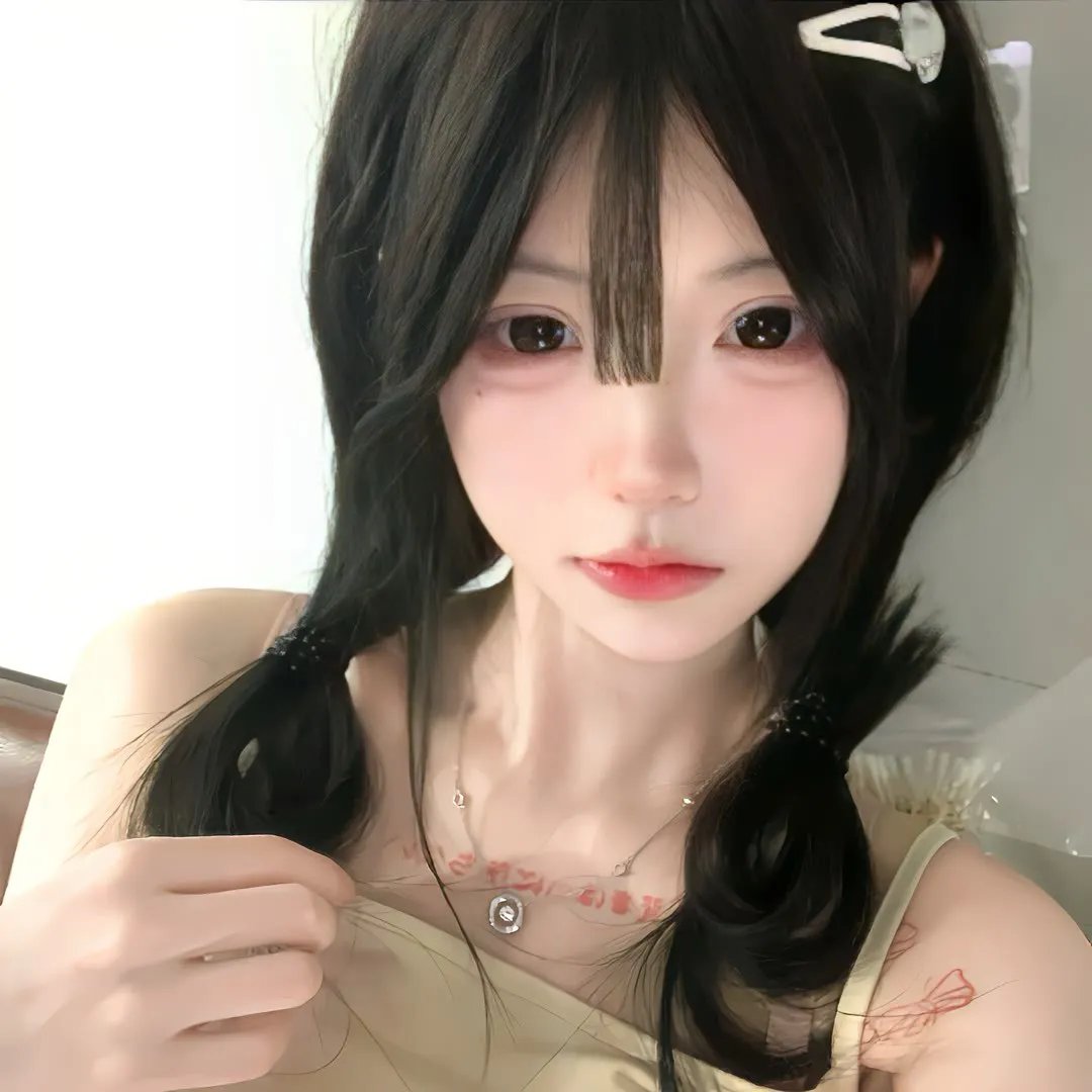 红色八爪女封面